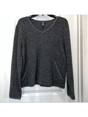 Banana Republic Grey Wool/Nylon Sweater with front pocket size Medium